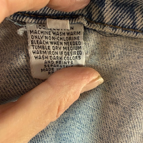 Light Blue Acid Wash Denim Jacket With Patch Size Medium - Picture 6 of 7